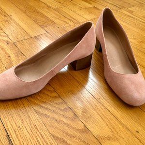 Cool girl Madewell pumps with gorgeous wood heel